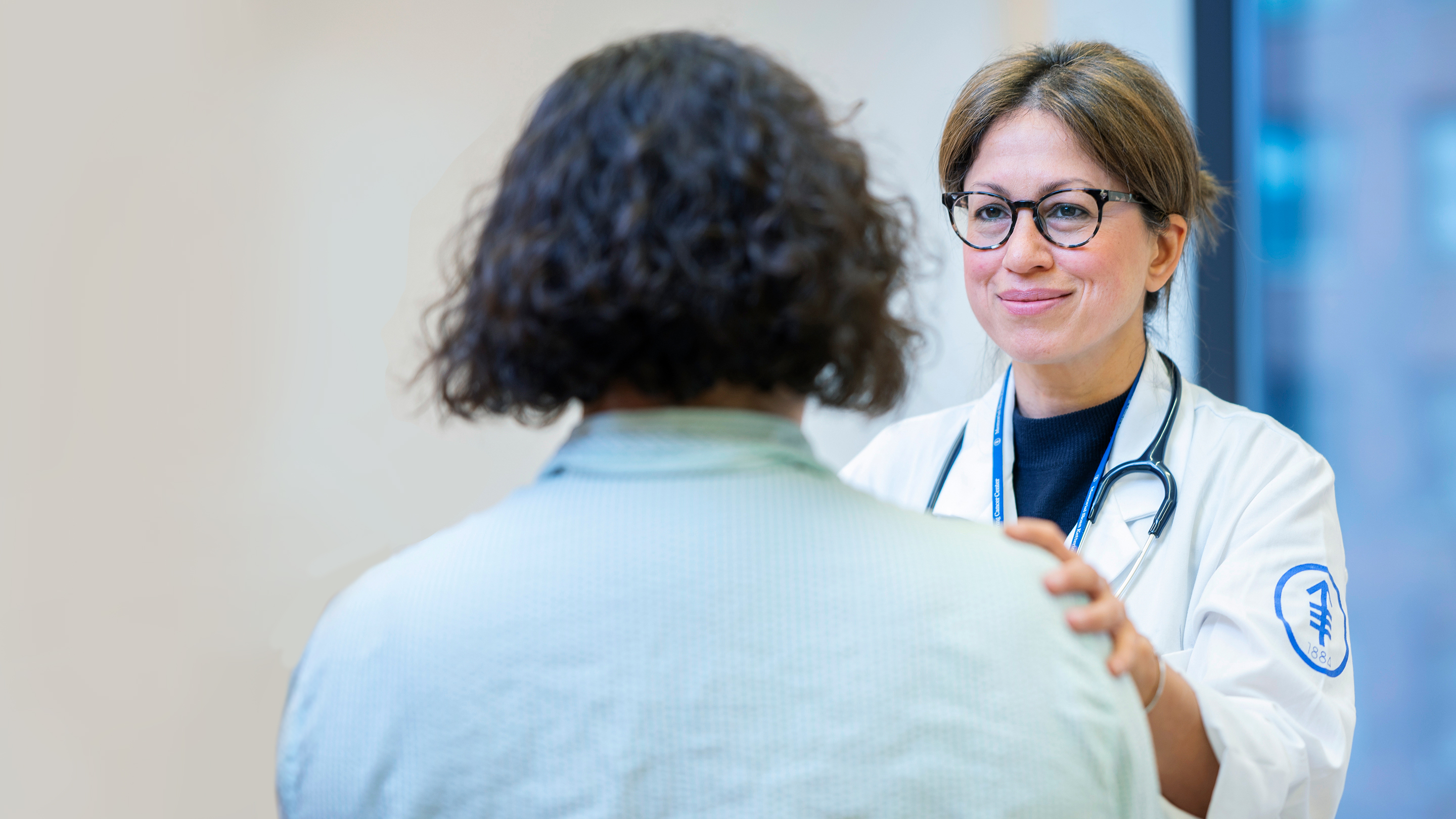 Breast oncologist Dr. Shanu Modi with a patient 