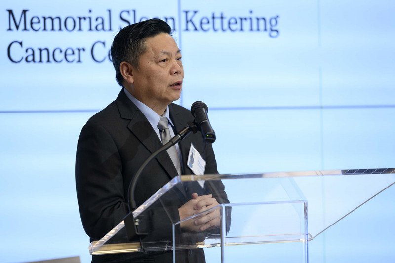 Yi-Long Wu, President of CTONG and Symposium Co-Chair