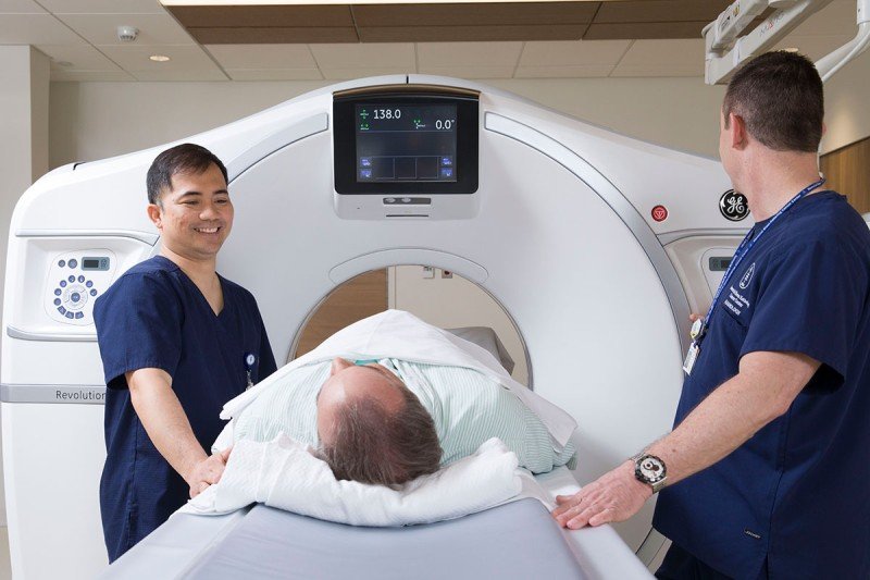 CT Scan vs. MRI: What's the Difference? How Do Doctors Choose Which Method to Use? | Memorial Sloan Kettering Cancer Center