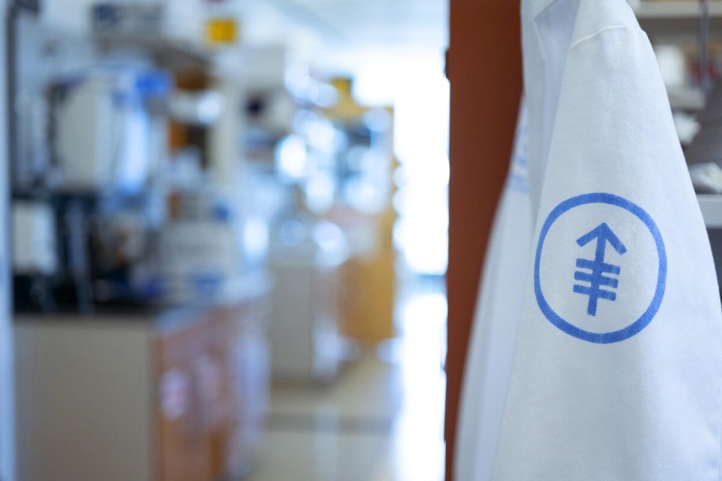 a lab coat hangs in an MSK lab