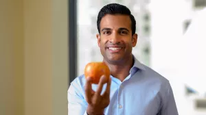 Medical oncologist and researcher Neil Iyengar leads the MSK Healthy Living program